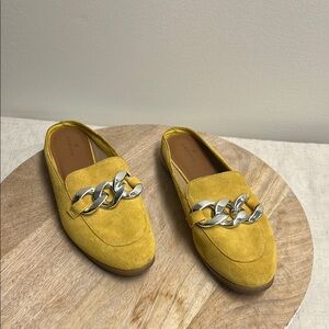 Chic Yellow Loafers with Silver Chain Accent